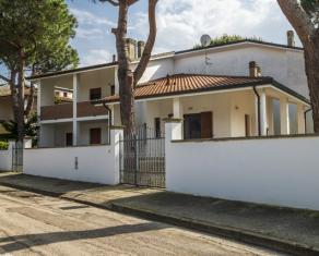 vear en holiday-homes-air-conditioning-lido-di-volano-zs4-7 036