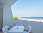 vear en 4-night-special-at-the-beginning-of-september-at-lidi-ferraresi-your-studio-or-two-room-apartment-by-the-sea-o89 025