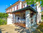 vear en end-of-august-2019-in-a-three-roomed-house-at-the-lidi-ferraresi-o60 050
