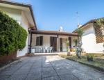 vear en house-for-8-at-lidi-di-comacchio-late-june-early-july-by-the-sea-o56 050